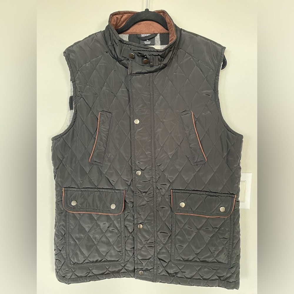 NWT Mountain Expeditions Men’s Quilted Vest Size L Black Style: ME 5218